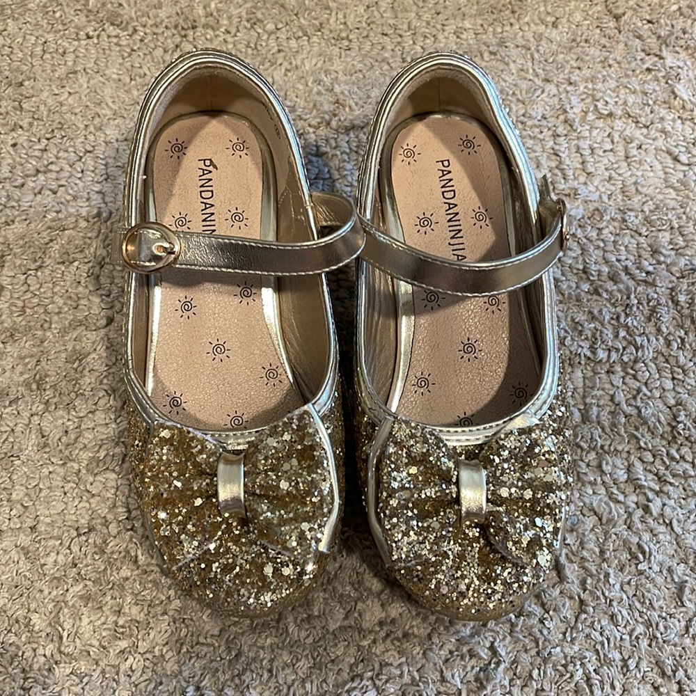 Girls gold heels
